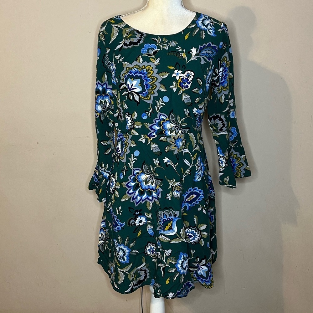⭐️NWOT Old Navy Bell Sleeve Floral Green Dress - Picture 2 of 6
